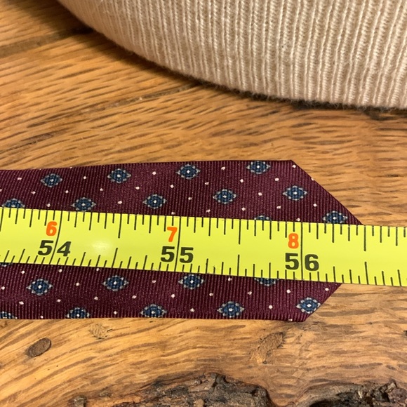 CHRISTIAN DIOR PARIS ITALIAN SILK FOULARD NECKTIE. - Picture 10 of 12